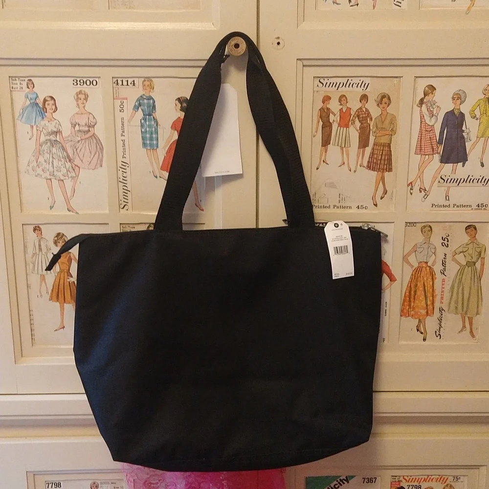 NWT Nautica black 